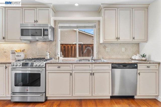 529 Navajo Pl, Danville, CA 94526