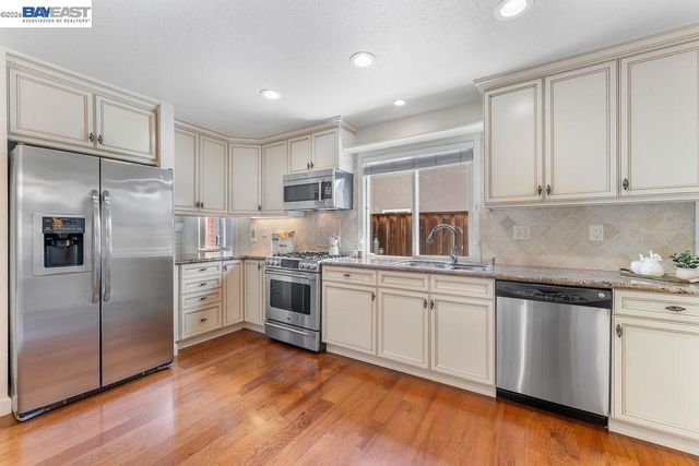 529 Navajo Pl, Danville, CA 94526