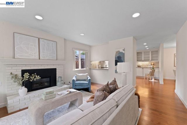 529 Navajo Pl, Danville, CA 94526