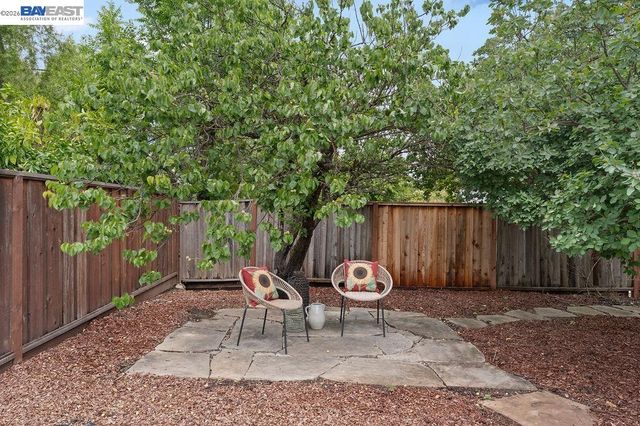 529 Navajo Pl, Danville, CA 94526