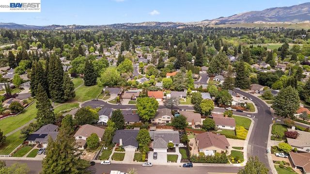 529 Navajo Pl, Danville, CA 94526