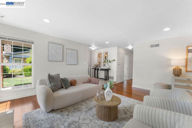 529 Navajo Pl, Danville, CA 94526