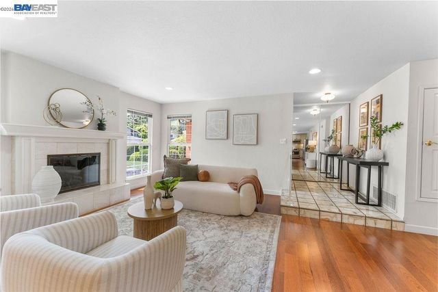 529 Navajo Pl, Danville, CA 94526