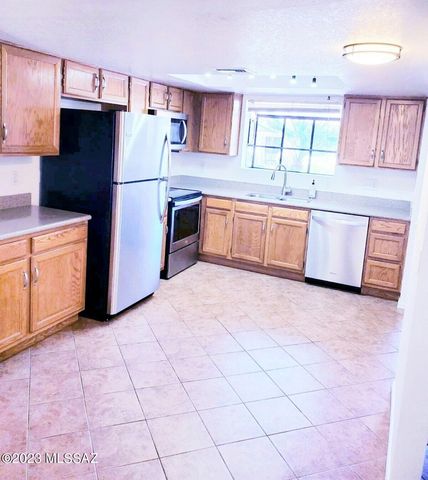 10126 E Arizmo Street, Tucson, AZ 85748