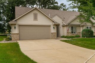 4915 Oaklawn Lane NW, Rochester, MN 55901