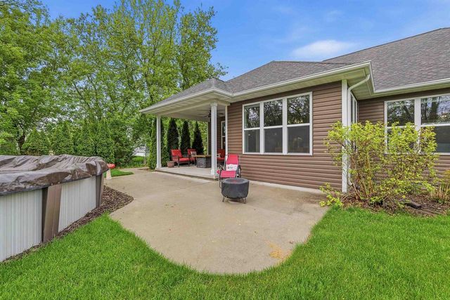 1355 Greystone Drive, Plymouth, WI 53073