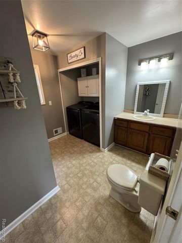 1712 Peppermill Road, Lapeer, MI 48446