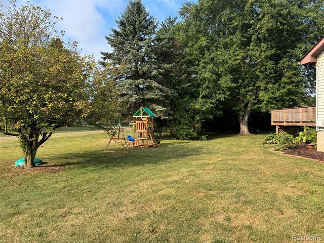 1712 Peppermill Road, Lapeer, MI 48446