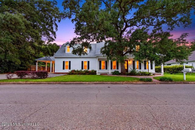 125 Espy Avenue, Pass Christian, MS 39571