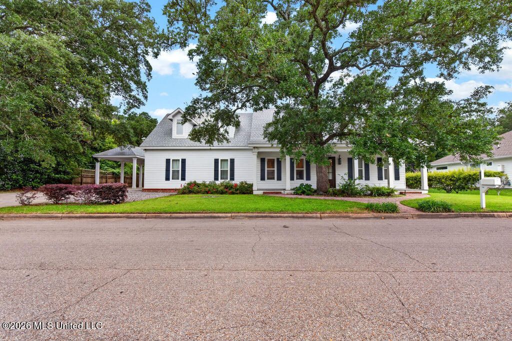125 Espy Avenue, Pass Christian, MS 39571