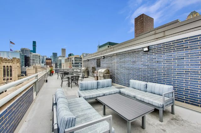 222 E PEARSON Street 2307, Chicago, IL 60611