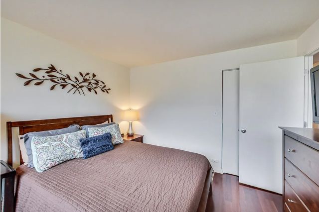 222 E PEARSON Street 2307, Chicago, IL 60611