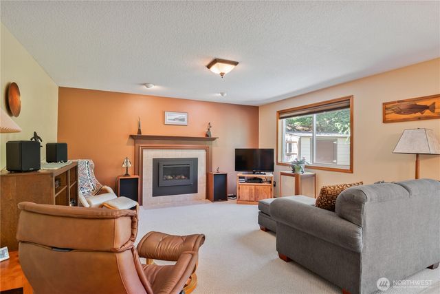 2539 E Lynnwood Drive, Longview, WA 98632