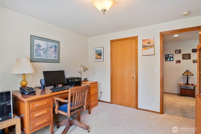 2539 E Lynnwood Drive, Longview, WA 98632