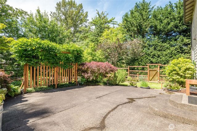 2539 E Lynnwood Drive, Longview, WA 98632