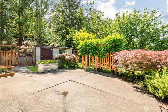2539 E Lynnwood Drive, Longview, WA 98632