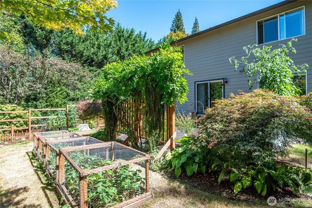 2539 E Lynnwood Drive, Longview, WA 98632