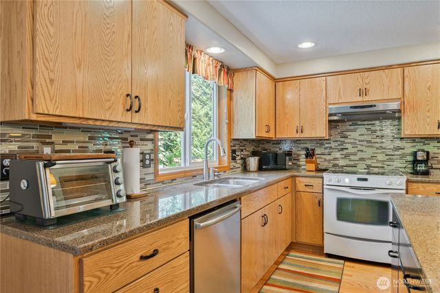 2539 E Lynnwood Drive, Longview, WA 98632