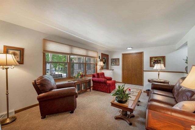 2651 VAN BEEK ROAD, Green Bay, WI 54311