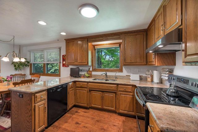 2651 VAN BEEK ROAD, Green Bay, WI 54311