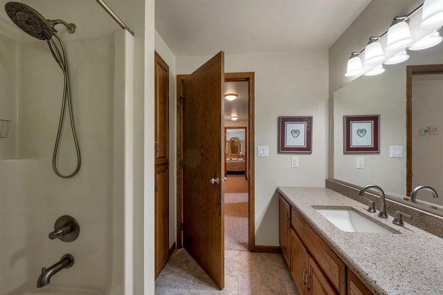 2651 VAN BEEK ROAD, Green Bay, WI 54311