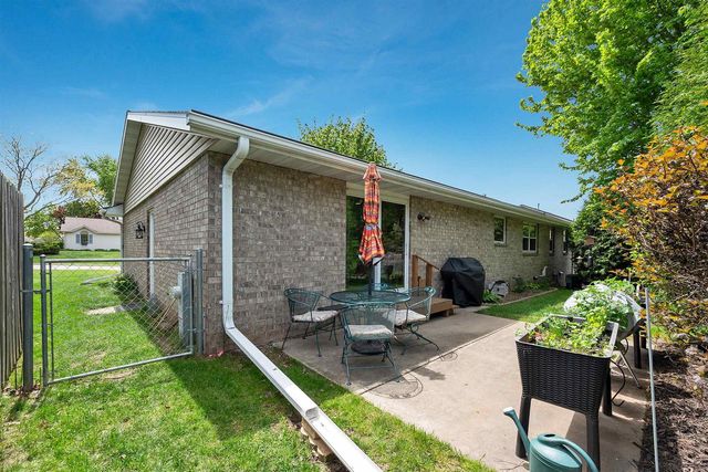 2651 VAN BEEK ROAD, Green Bay, WI 54311