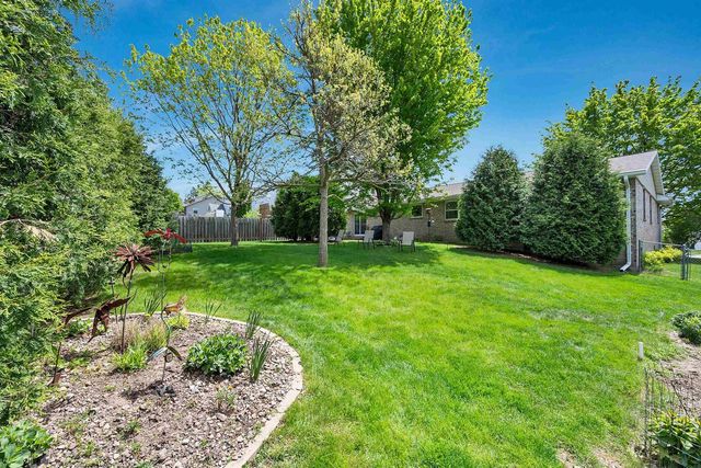 2651 VAN BEEK ROAD, Green Bay, WI 54311