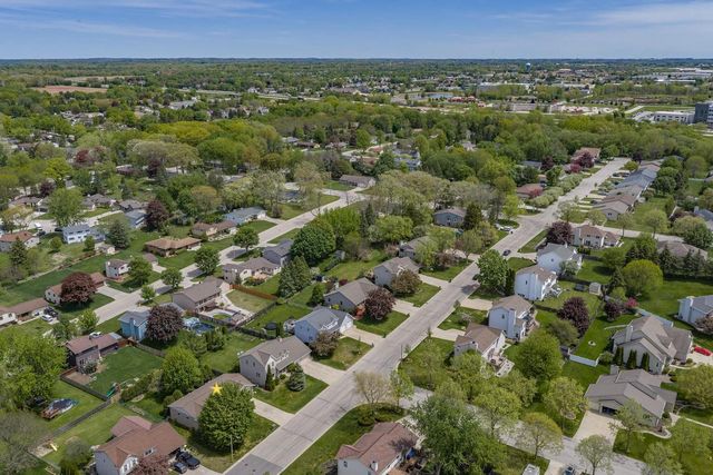 2651 VAN BEEK ROAD, Green Bay, WI 54311