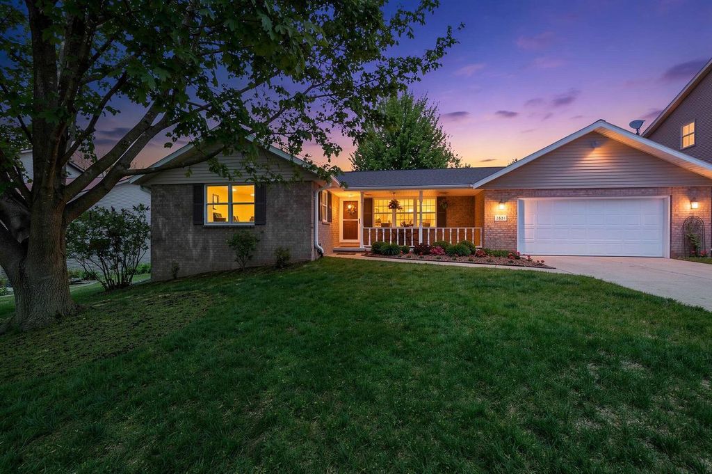 2651 VAN BEEK ROAD, Green Bay, WI 54311