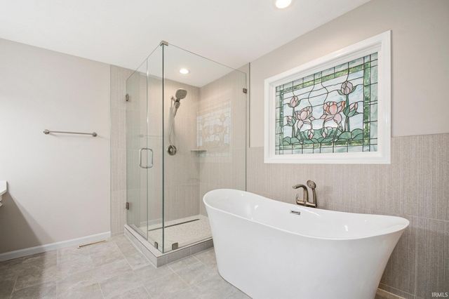 51354 Stratford Drive, Elkhart, IN 46514