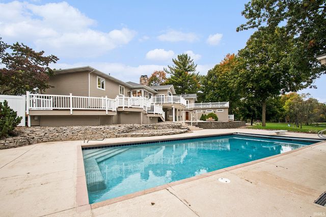 51354 Stratford Drive, Elkhart, IN 46514