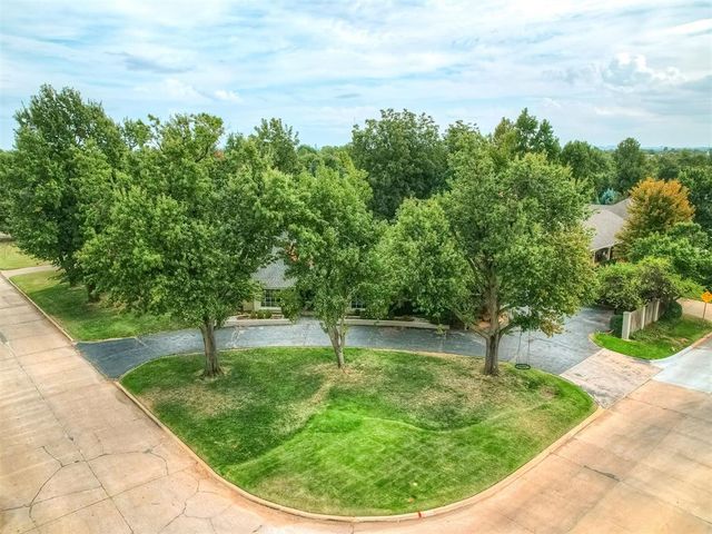 8622 Waverly Avenue, Oklahoma City, OK 73120