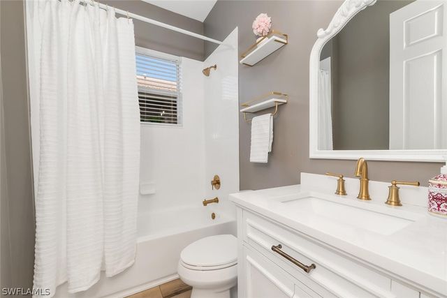 6619 Marbella DR, Naples, FL 34105