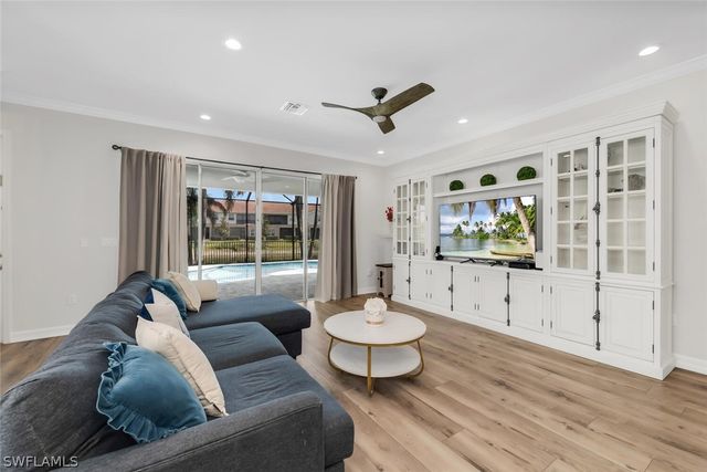 6619 Marbella DR, Naples, FL 34105