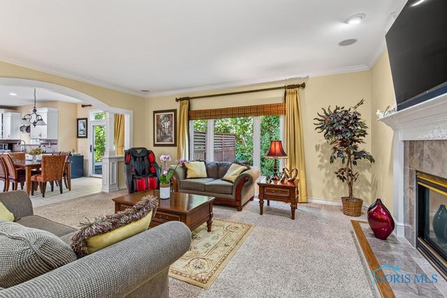 382 Osage Court, Perrysburg, OH 43551