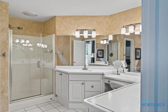 382 Osage Court, Perrysburg, OH 43551