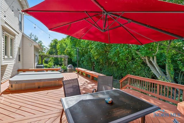 382 Osage Court, Perrysburg, OH 43551