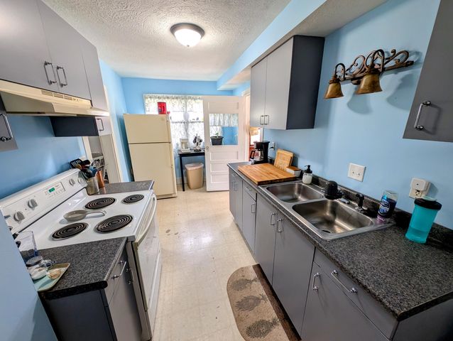 610 W Jackson Street, Marshfield, MO 65706