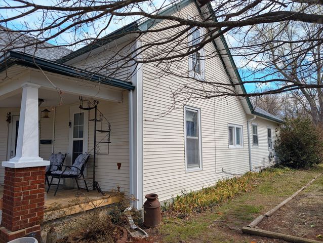 610 W Jackson Street, Marshfield, MO 65706