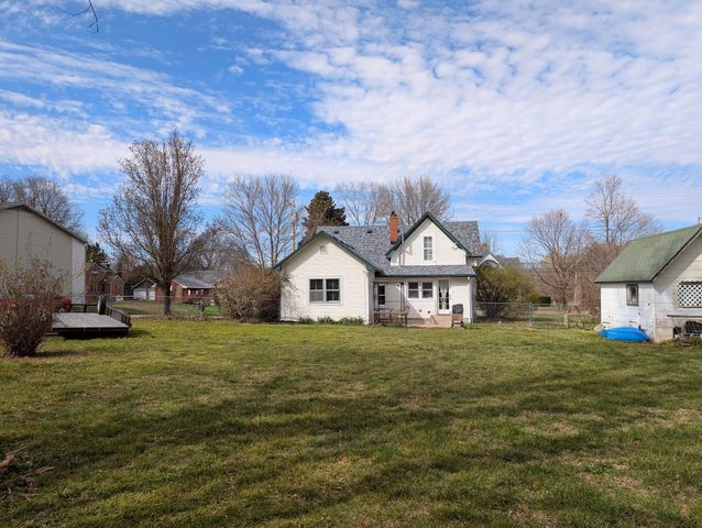 610 W Jackson Street, Marshfield, MO 65706