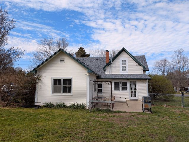 610 W Jackson Street, Marshfield, MO 65706