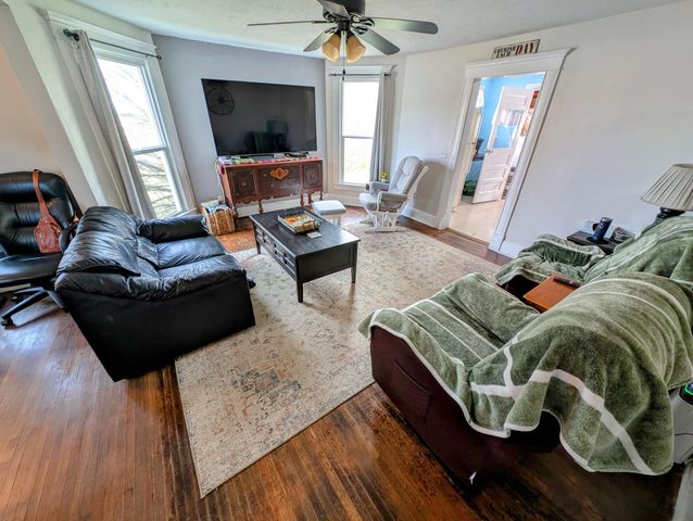 610 W Jackson Street, Marshfield, MO 65706