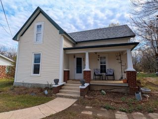 610 W Jackson Street, Marshfield, MO 65706