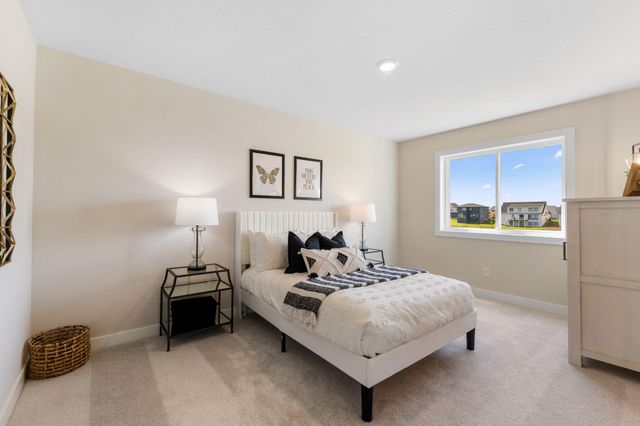 19533 Hamburg Avenue, Lakeville, MN 55044