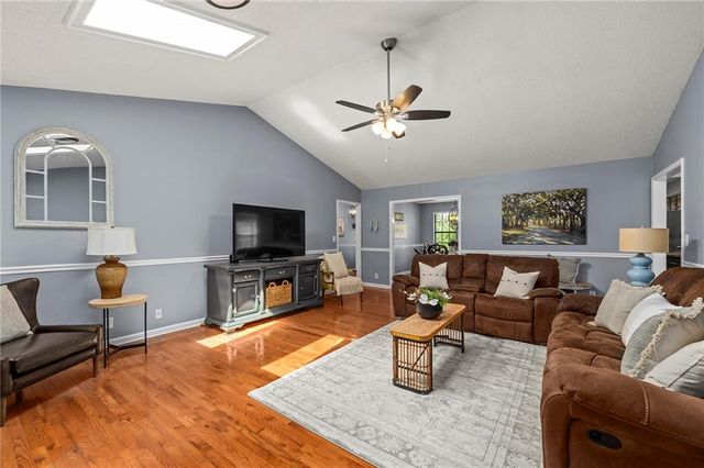 400 Cable Road, Waleska, GA 30183