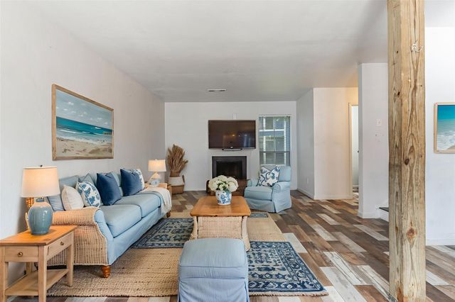 18515 Egret Bay Boulevard 1301, Webster, TX 77058