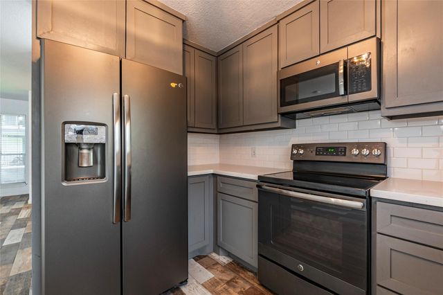 18515 Egret Bay Boulevard 1301, Webster, TX 77058