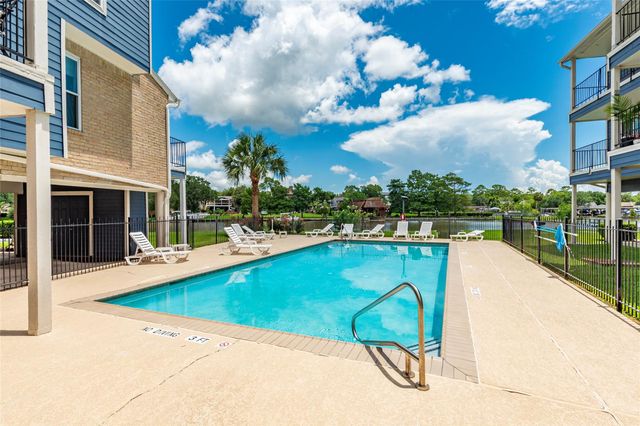 18515 Egret Bay Boulevard 1301, Webster, TX 77058