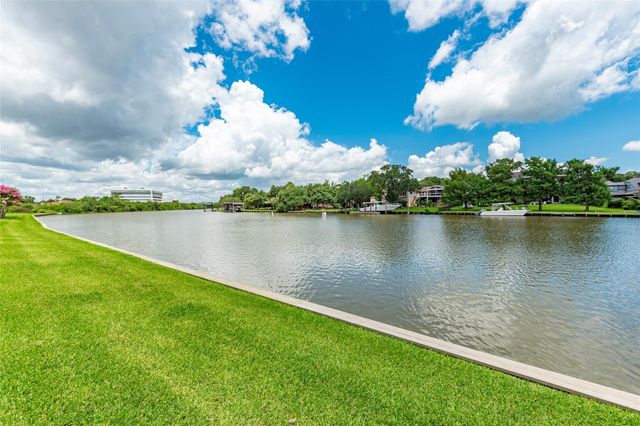 18515 Egret Bay Boulevard 1301, Webster, TX 77058