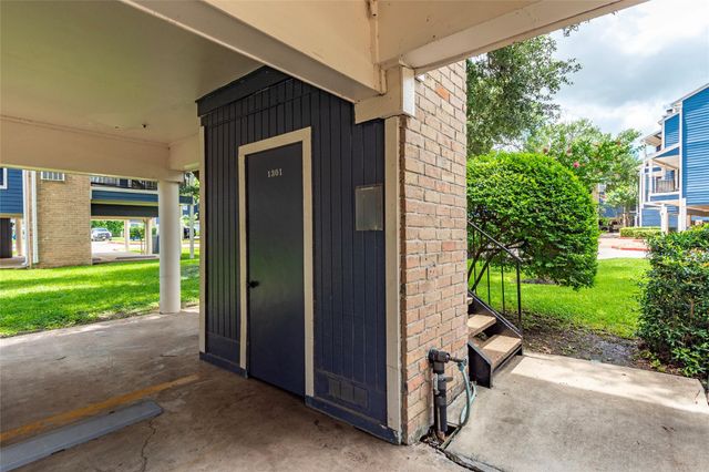 18515 Egret Bay Boulevard 1301, Webster, TX 77058